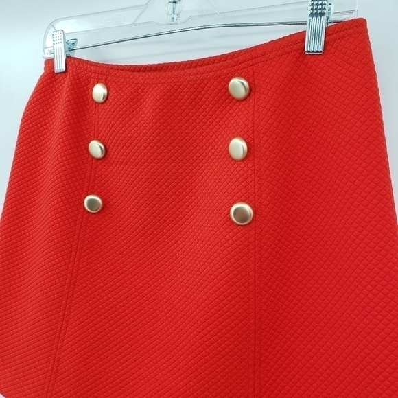 KENSIE Casual Red Mini Skirt w/ Gold Buttons - Picture 2 of 7